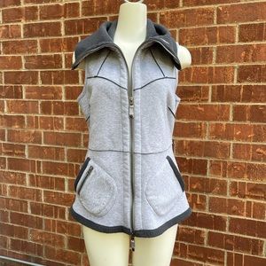 Athleta Women’s Grey Vest (Small)